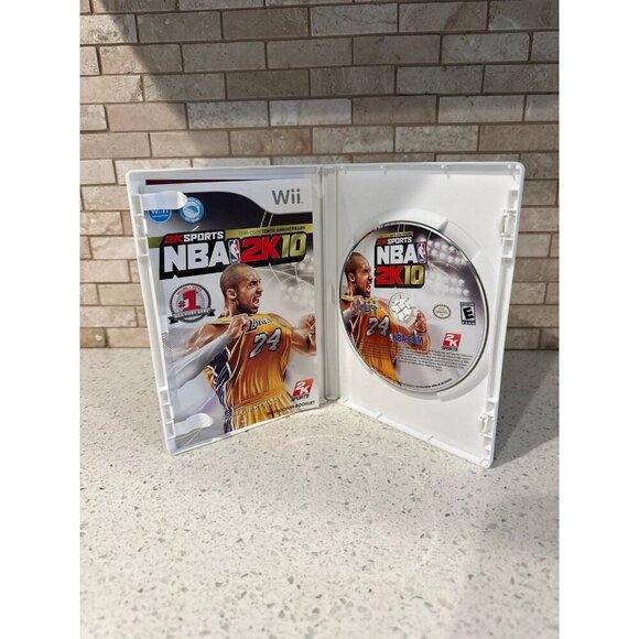 NBA 2K10 (Nintendo Wii, 2009) 2K Sports Kobe Bryant 10th Anniversary‎ - Picture 3 of 3